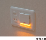 万一停電しても、住戸内の廊下に保安灯や共用部の廊下などに非常照明が灯ります
