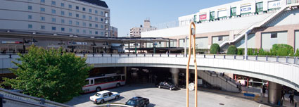 「溝の口」駅前